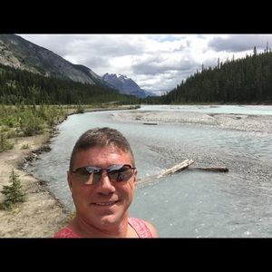 Meet your Posher, Mike